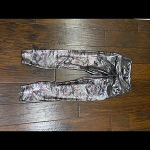 Fabletics, high waisted, camp, shiny, size XXS leggings